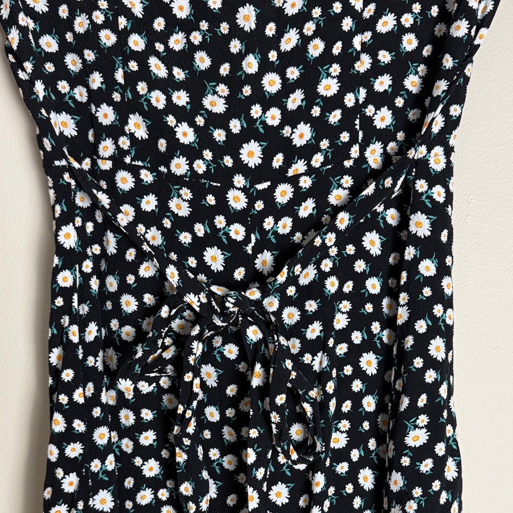 Forever 21 Juniors Black White Floral Short Sleeve Button down Mini Dress Size S - Picture 7 of 13